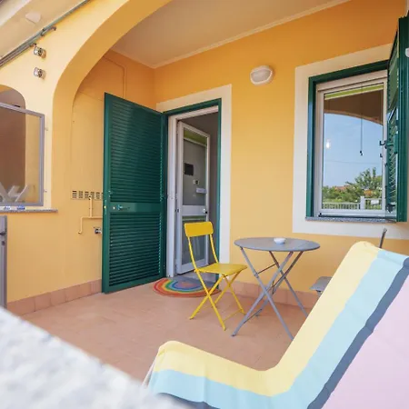 Babyaccommodation Family Comfort Vi Apartment Pietra Ligure